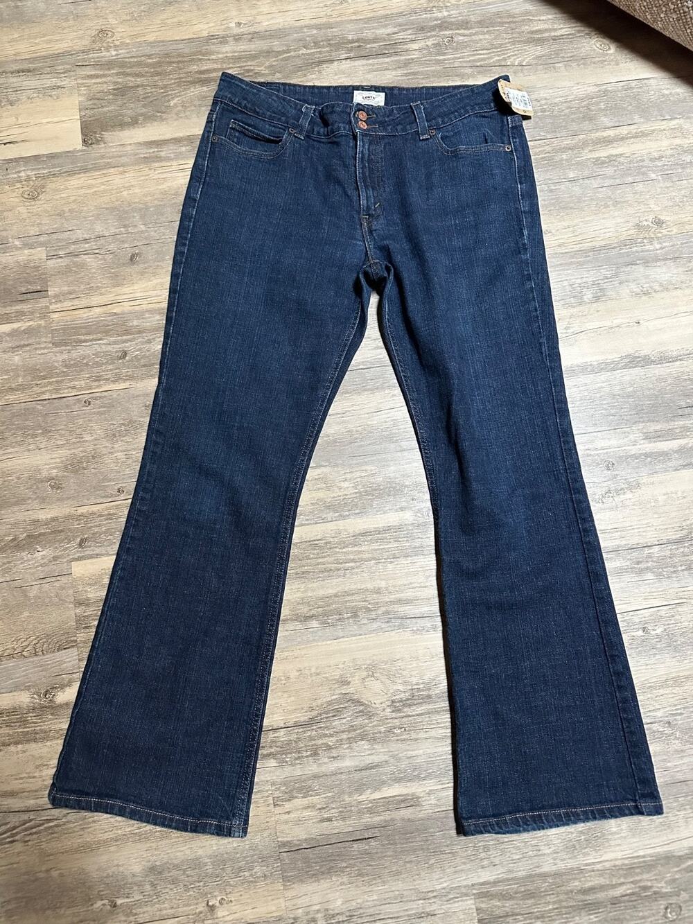 Levi’s Misses 526 Slender Boot Cut Jeans Women's 14 Medium NWT Dark Wash